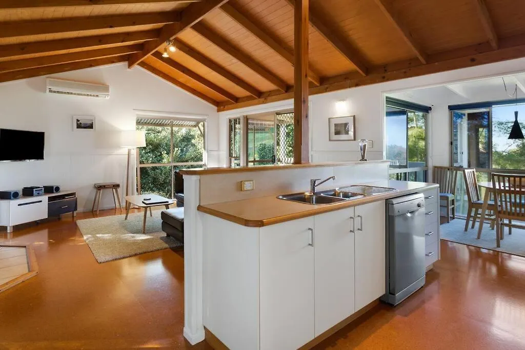 Chalet Windsong At Ravensbourne Escape 2 Bedrooms Australia